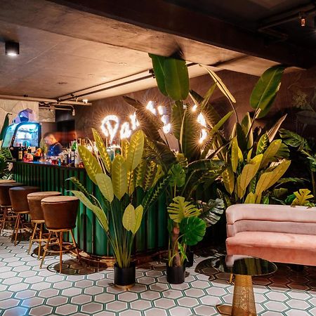 Firefly At 29, City Views And Wonderland Vibes! Hatillo  Kültér fotó