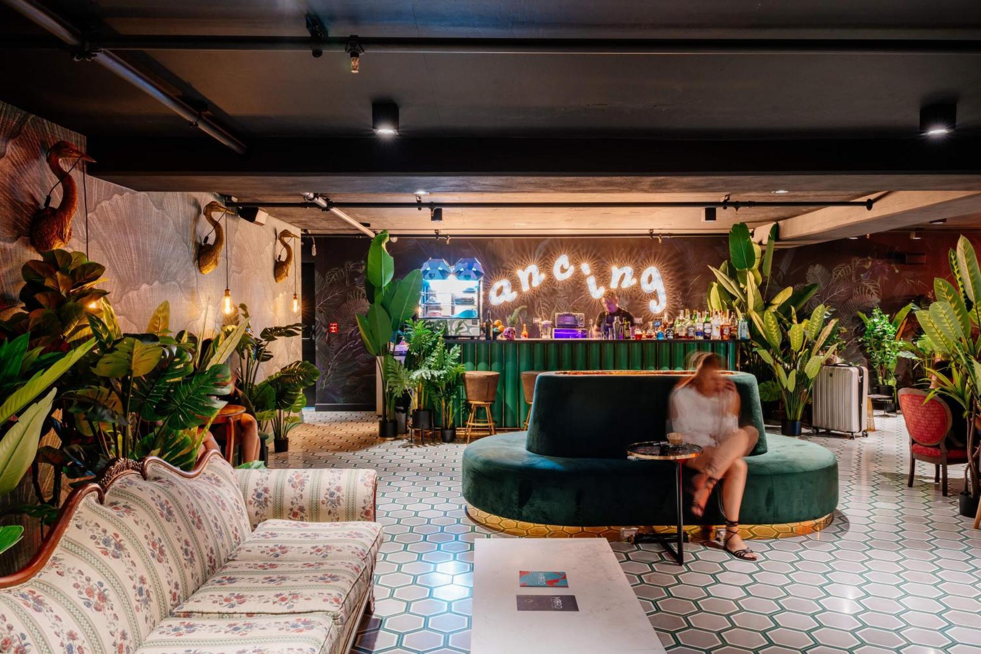 Firefly At 29, City Views And Wonderland Vibes! Hatillo  Kültér fotó