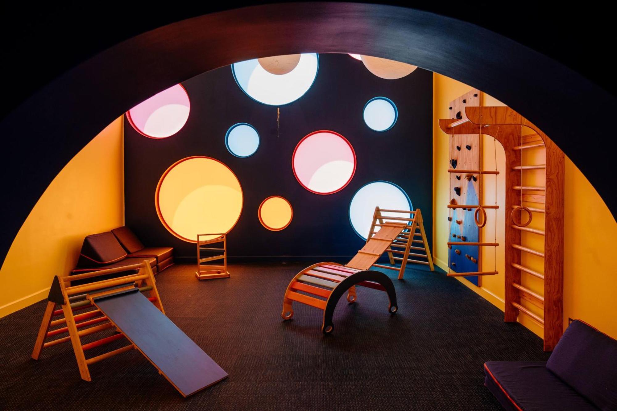 Firefly At 29, City Views And Wonderland Vibes! Hatillo  Kültér fotó